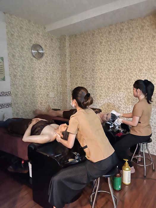 Bộ sưu tập hình ảnh không gian sang trọng tại Thẩm Mỹ Viện Ngân Anh