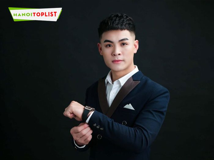 nam-phong-studio-Tripi