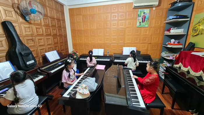 Những khoảnh khắc tỏa sáng cùng Colorful Music Việt Nam