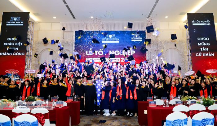 Cao đẳng Việt Mỹ hình ảnh 1