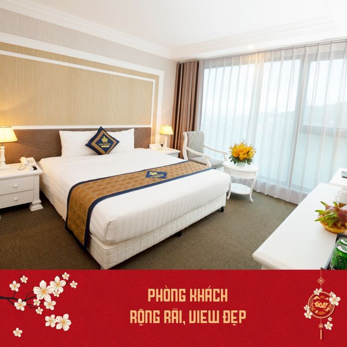 Rex Hotel ảnh 2 - Không gian bể bơi xanh mát