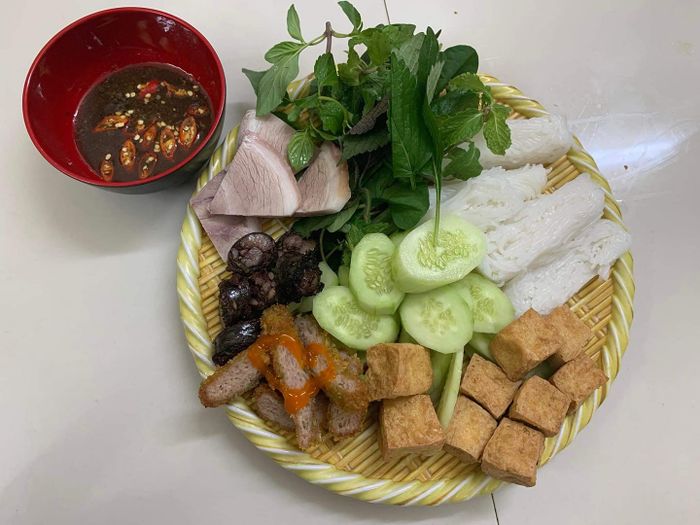 BÚN ĐẬU HOÀNG ANH - Mẹt bún đậu nóng hổi vừa ra lò (Ảnh 1)