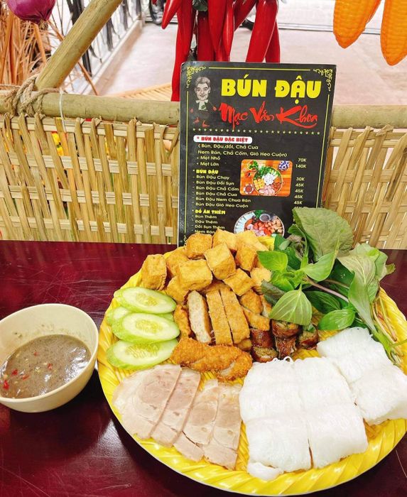 Bún Đậu Mắm Tôm Mạc Văn Khoa - Hương vị truyền thống đậm đà trong từng miếng đậu giòn tan, thịt mềm thơm.