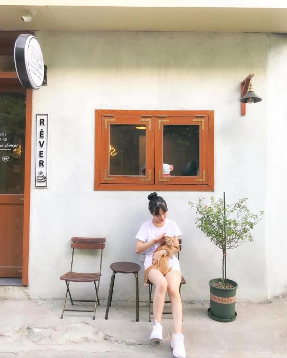 Rêver Café - góc sống ảo đầy mộng mơ qua ống kính