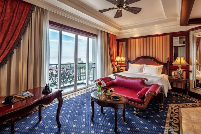 The IMPERIAL Hotel ảnh 2 - Bãi biển riêng tuyệt đẹp