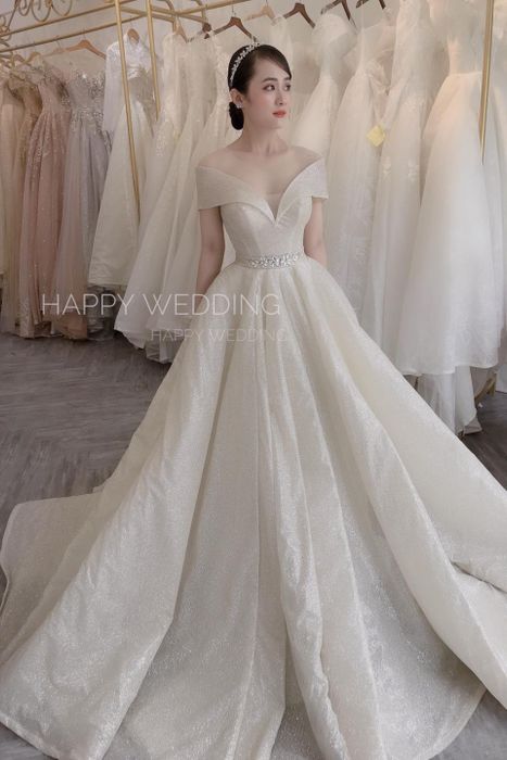 Happy Wedding – Nét đẹp cổ tích trong từng đường kim mũi chỉ