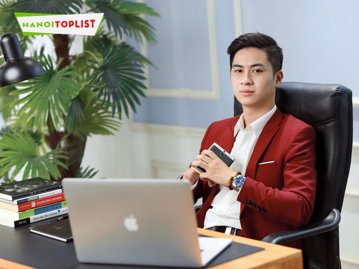 hqv-studio-chup-anh-doanh-nhan-da-dang-nhat-ha-noi-Tripi