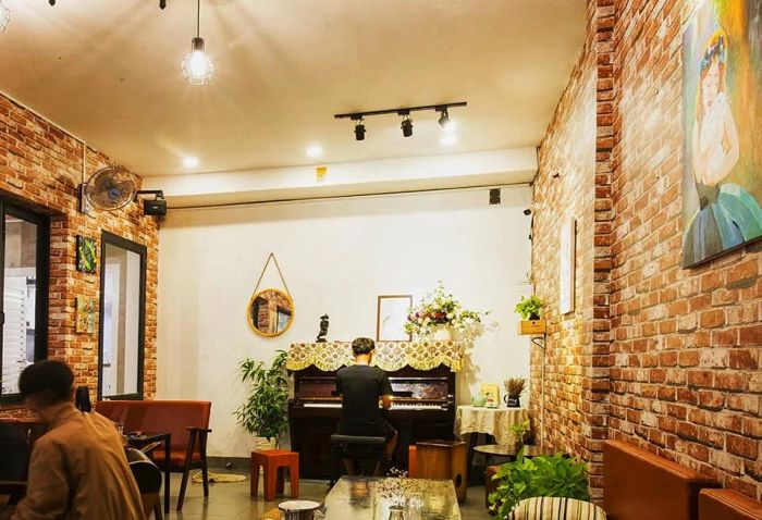 Không gian nghệ thuật tại BLUES Coffee & Music