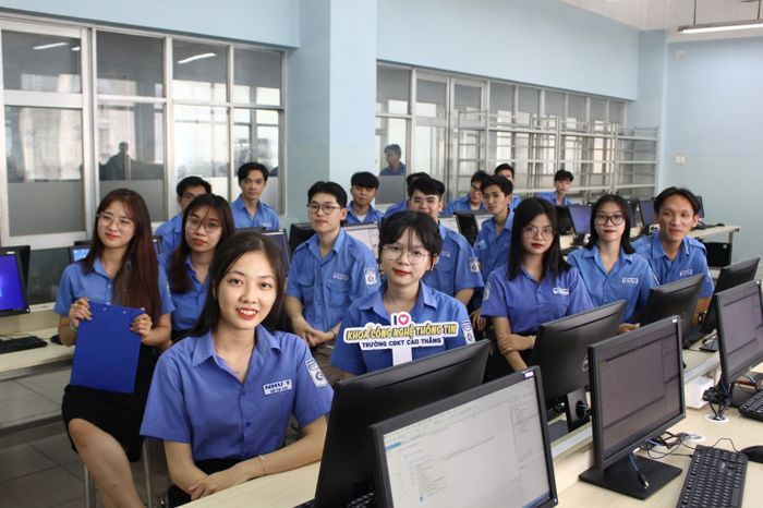 Cao đẳng Kỹ thuật Cao Thắng hình ảnh 1
