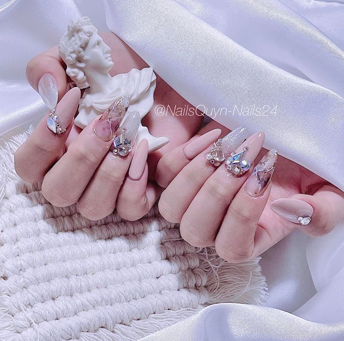 Nails Quyn - Không Gian Sáng Tạo Đầy Cảm Hứng
