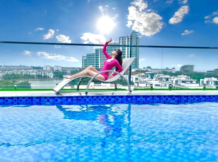 Ảnh 3: Tiện nghi hiện đại và dịch vụ chu đáo tại Realux Hotel
