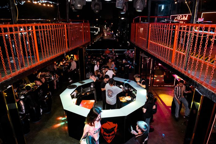 Hình ảnh ZOZO BBQ Grill Bar - không gian ẩm thực sang trọng
