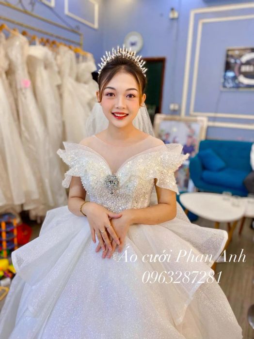 Phan Anh - Nét đẹp hoàn hảo cho ngày vẹn tròn
