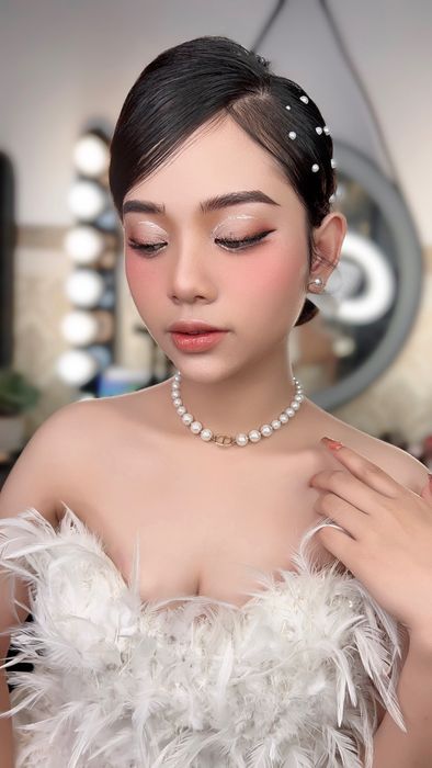 Vẻ đẹp hoàn hảo được tạo nên bởi Đài Holy Makeup