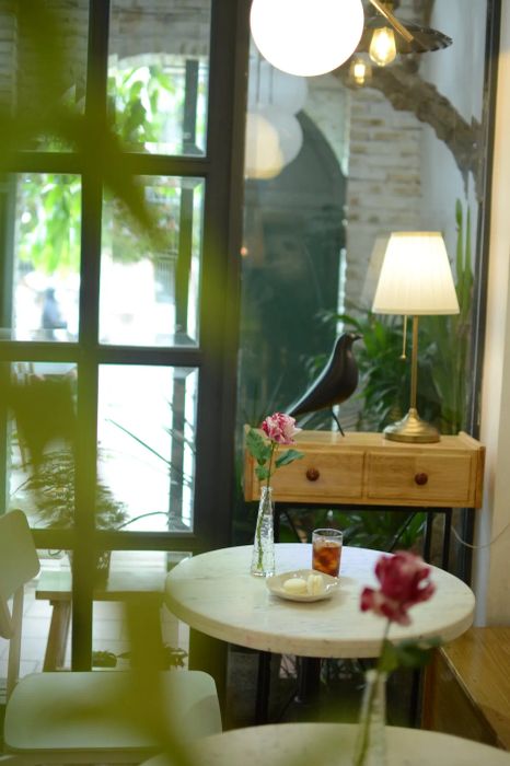 Khaky Pastry & Cafe - Khu vườn nhiệt đới xanh mướt giữa lòng phố thị