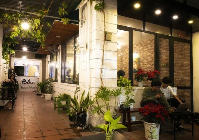 Góc nghệ thuật đầy cảm hứng tại BLUES Coffee & Music
