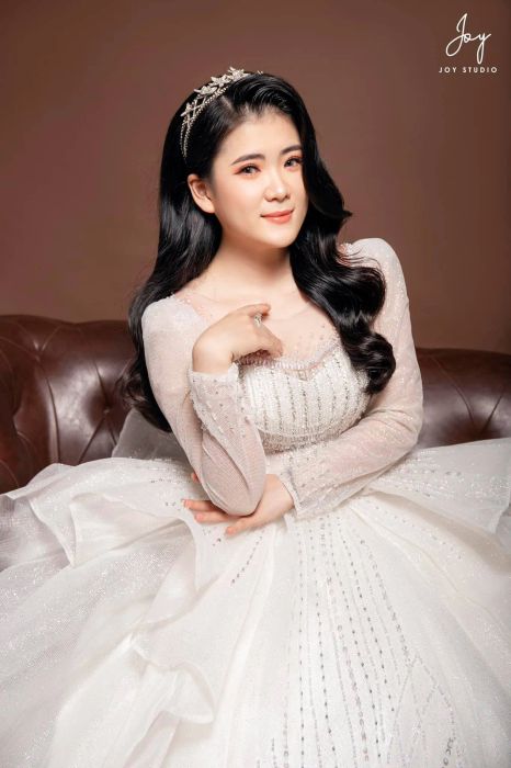 Khoảnh khắc tỏa sáng của cô dâu tại JOY Studio