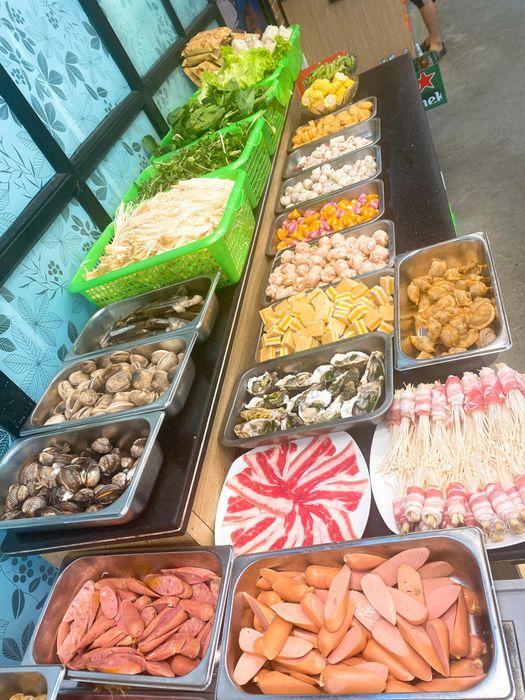 Không gian ấm cúng và món ngon đa dạng tại H&K Buffet Lẩu Nướng