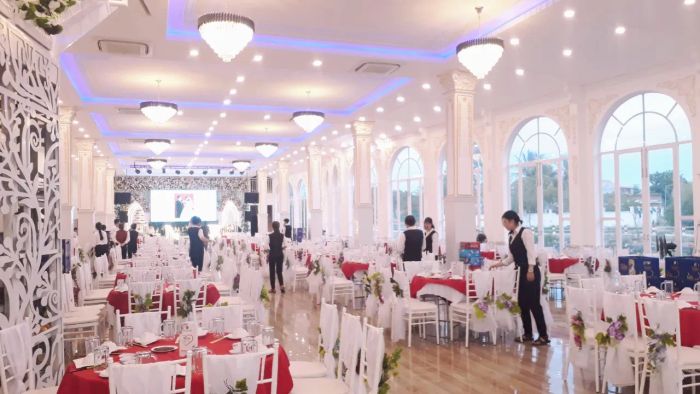 Sảnh tiệc ven sông lãng mạn tại Nhà Hàng Hoàng Lan