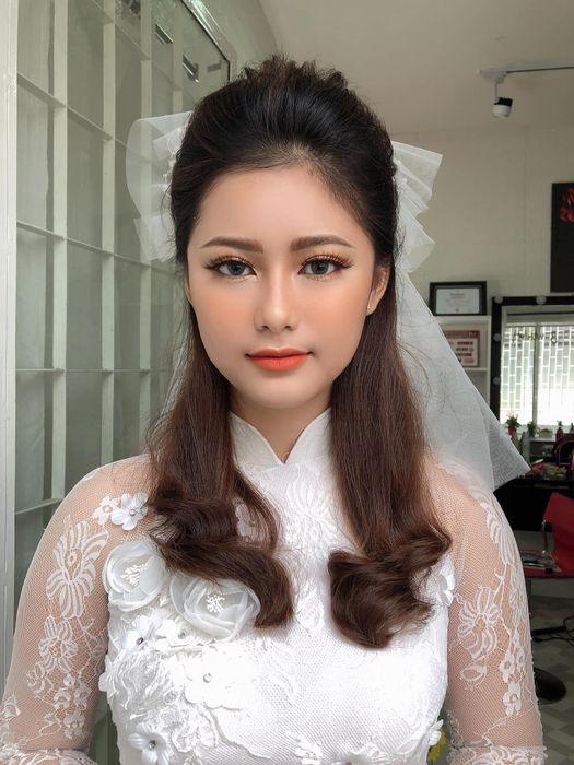 LILY Makeup Store & Academy - Tác phẩm nghệ thuật đầu tiên