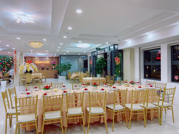 Không gian tiệc cưới sang trọng tại Hồng Phát Restaurant