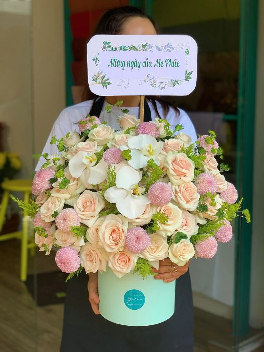 Không gian trưng bày đầy nghệ thuật tại Yuri Flower