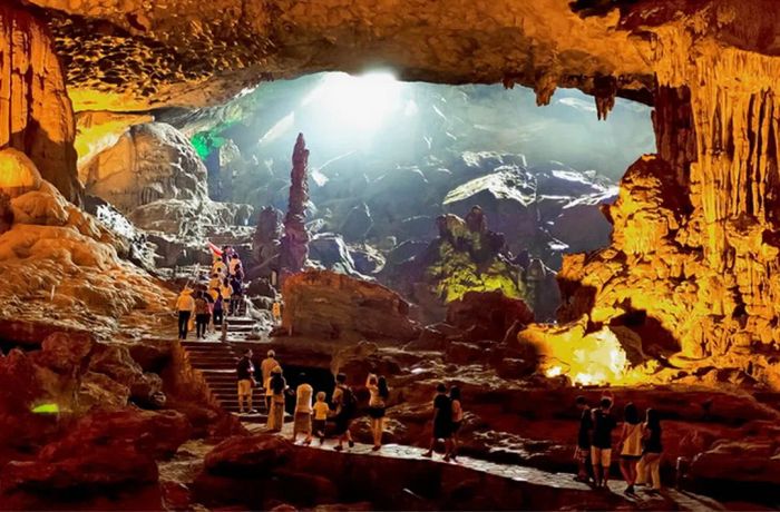 Hang Sửng Sốt hình ảnh 1