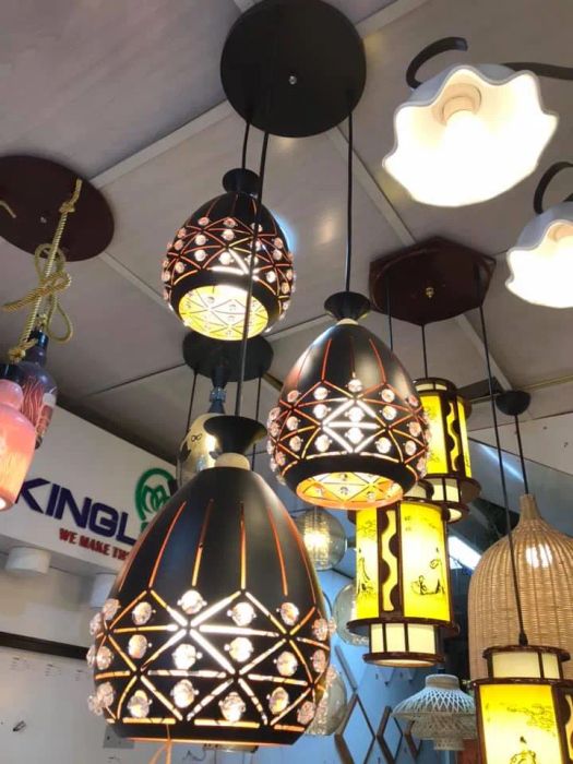 Bộ sưu tập đèn độc đáo tại Showroom Quang Dũng