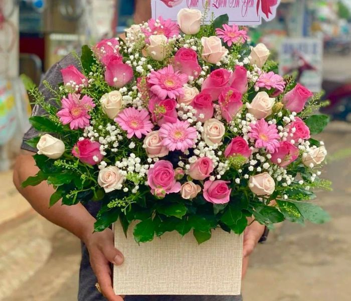 Duyên Hạ Flower - Ảnh 1: Không gian ngập tràn sắc hoa tươi thắm, nơi nghệ thuật cắm hoa lên ngôi.