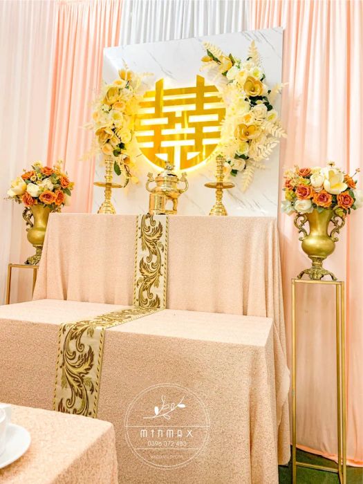 Không gian gia tiên trang trọng được thiết kế bởi MinMax Decor
