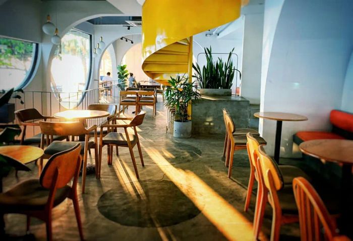 Không gian sang trọng phong cách châu Âu tại SOHO Coffee