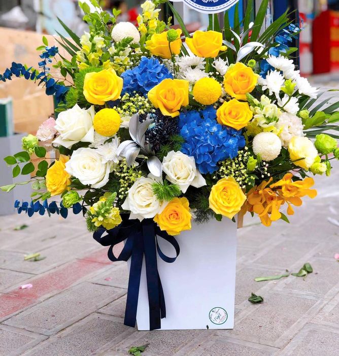 Tuyết Flowers Events - Kiệt tác hoa tươi (Ảnh 1)