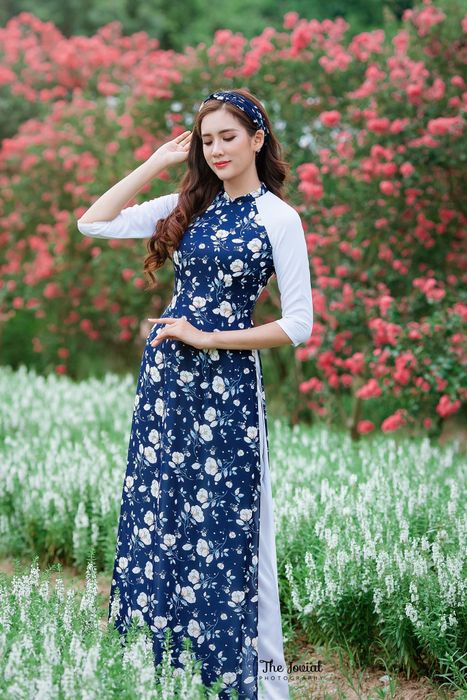 THE JOVIAL STUDIO - một không gian đầy cảm hứng, nơi tạo nên những bộ trang phục áo dài đẹp nhất cho những dịp trọng đại.