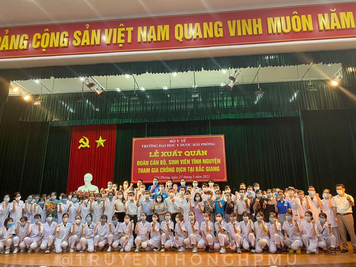 Khuôn viên xanh mát Đại Học Y Dược Hải Phòng