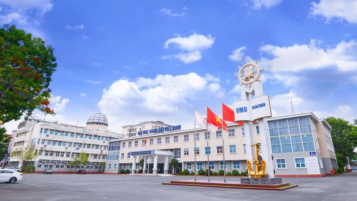 Toàn cảnh khuôn viên Đại Học Hàng Hải Việt Nam