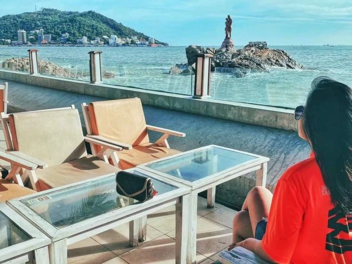 Rù Rì Cà Phê - Khung hình triệu view giữa lòng thành phố biển