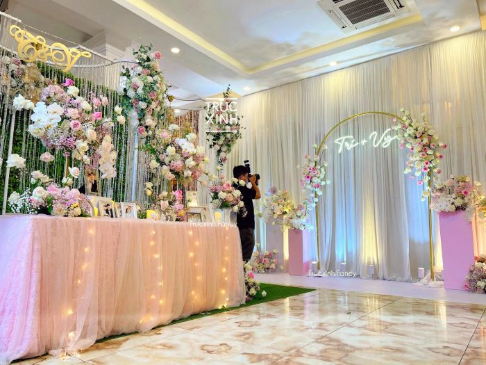 Bàn tiệc cưới sang trọng với phong cách Trucxinh.Fancy