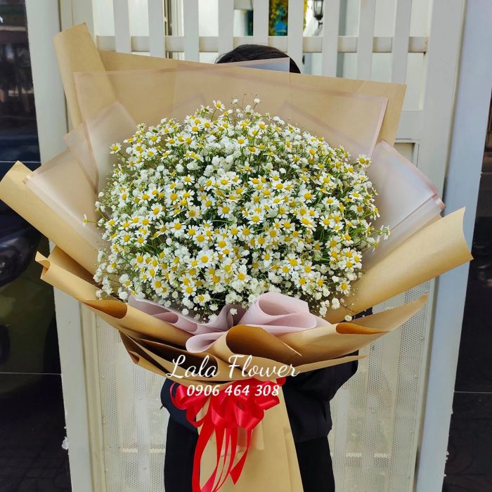 Lala Flower ảnh 1: Không gian ngập tràn sắc hoa rực rỡ như bức tranh thiên nhiên sống động