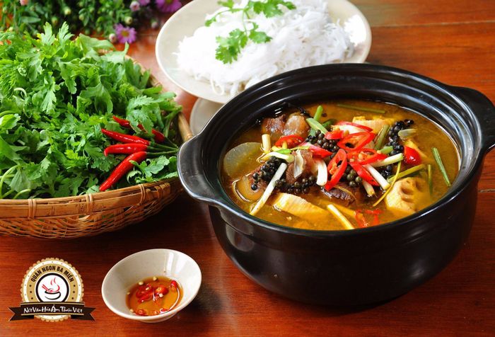 Món ăn tại nhà hàng - Hình ảnh 2
