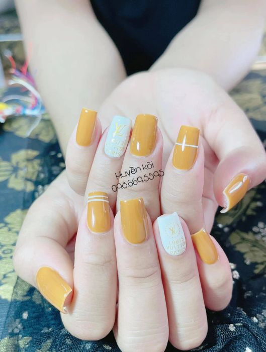 Huyền Kòi Nail - Những kiệt tác nghệ thuật trên nền móng xinh