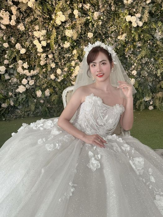 BST váy cưới đẳng cấp tại Hana Trần Bridal