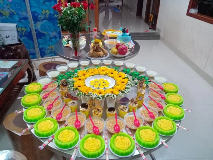 Hình ảnh mâm cúng thôi nôi tinh tế của Nhã Linh