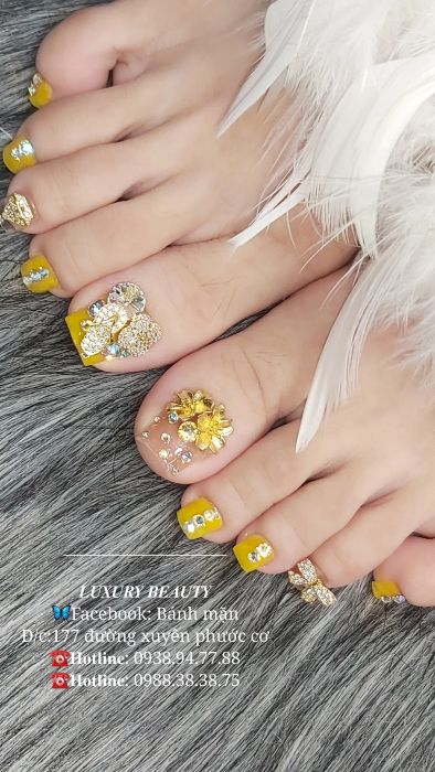 Những tác phẩm nail ấn tượng từ Luxury Beauty