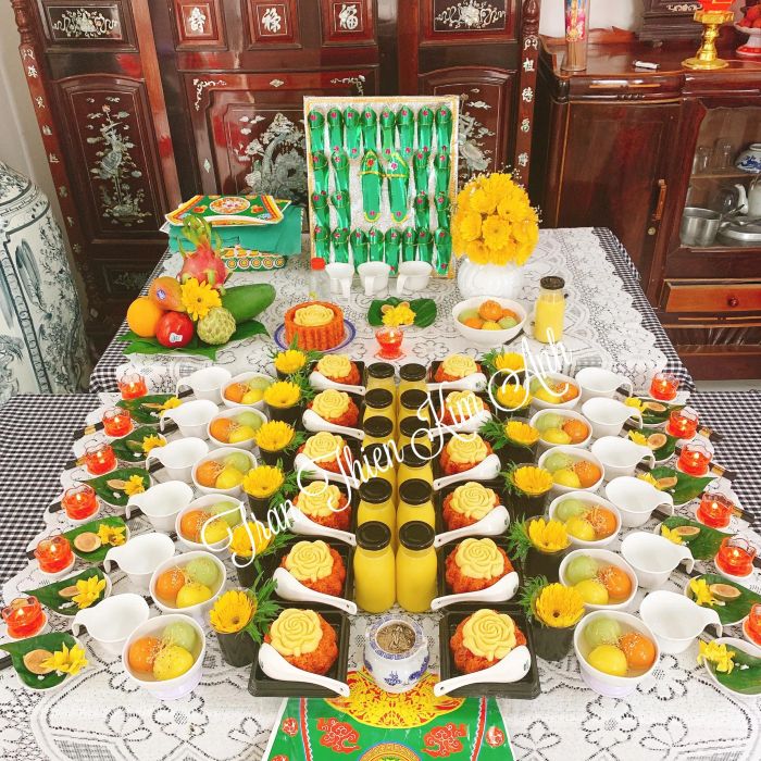 Hình ảnh mâm cúng đầy tháng thứ 2 của Trần Thiên Kim Anh