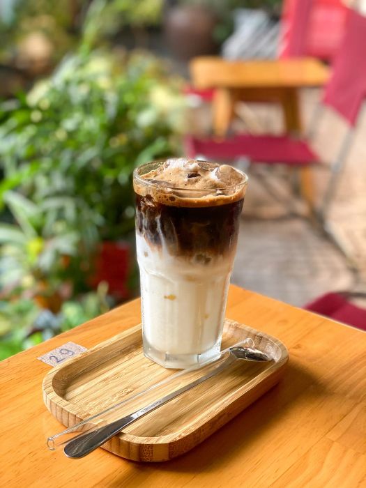 Góc sống ảo triệu like tại Cool Koi Coffee