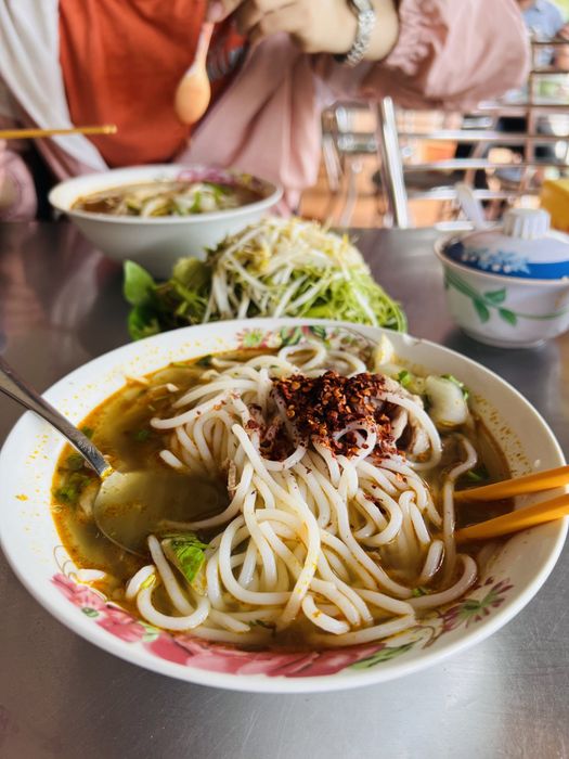 Hình ảnh không gian ấm cúng tại Bún Bò Xứ Huế