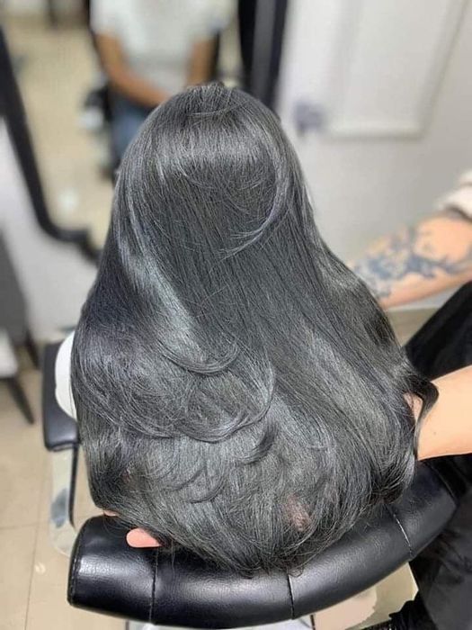 Hình ảnh không gian sang trọng và dịch vụ chuyên nghiệp tại Hoàng Seoul Hair Salon