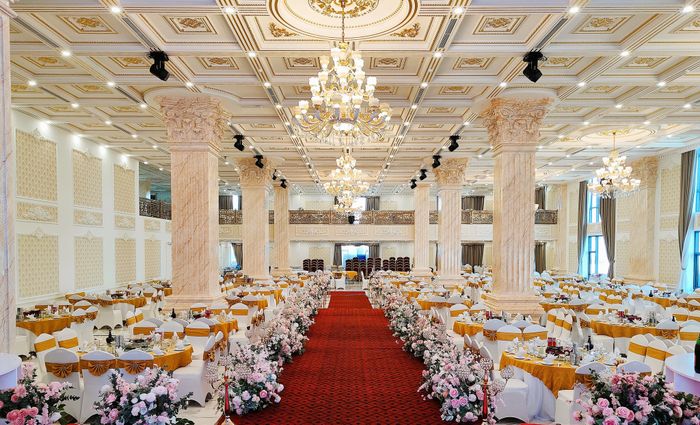 Sảnh tiệc cưới lộng lẫy như cung điện tại Minh Phú Diamond Palace - Ảnh 2