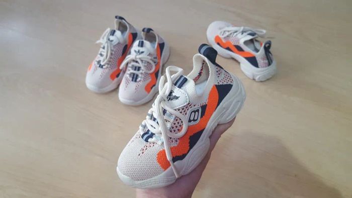 Hình ảnh bộ sưu tập giày ấn tượng tại Hẻm Shoes