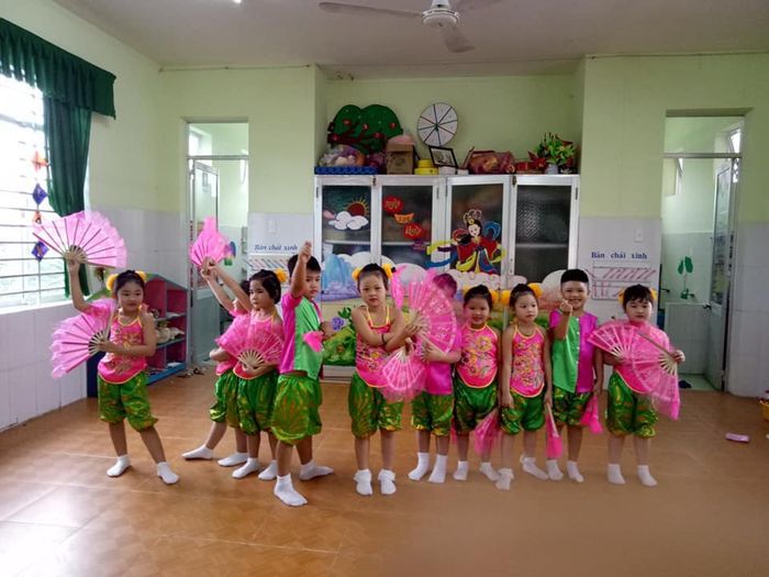 Hình ảnh bộ sưu tập trang phục biểu diễn tại Suesan